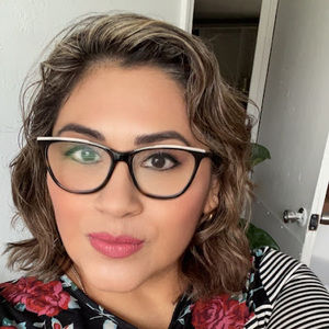 Meet your Posher, Claudia